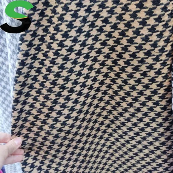 پارچه کشمیر پیچازی رنگ کرمی مشکی